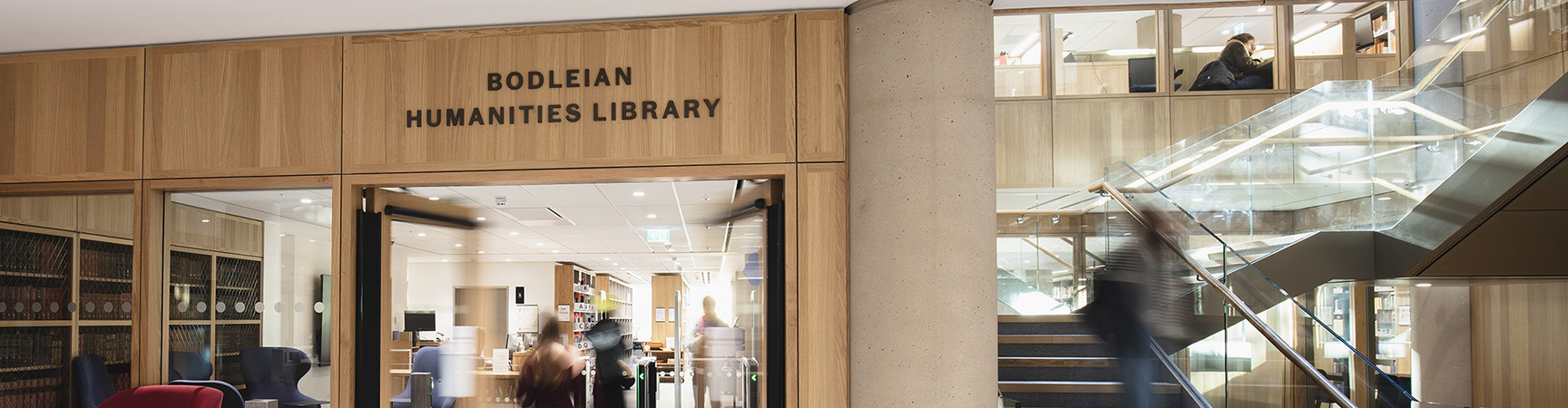 A timelapse of the wooden entrance to the Bodleian Humanities Library